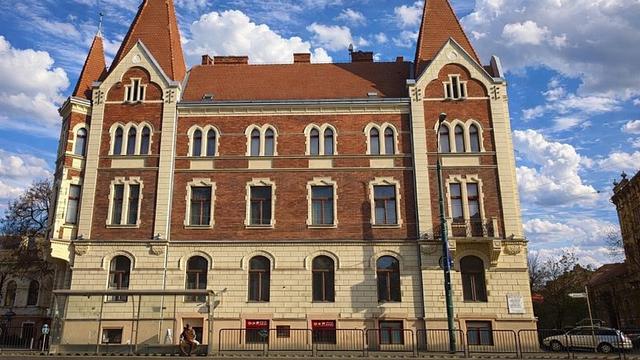 Palatul și Biserica Comunității Reformate