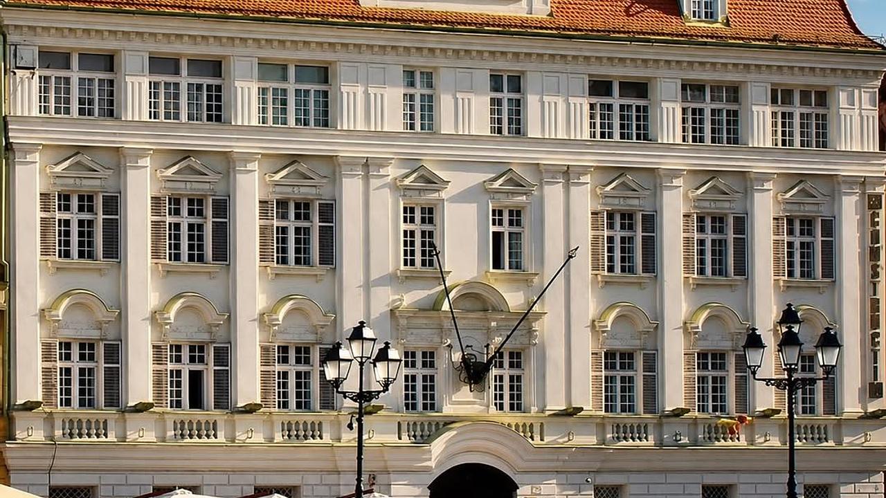 Casa „La Elefant” – una dintre cele mai vechi și elegante clădiri din Piața Unirii
