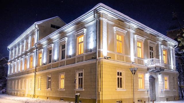 Casa cu Ax de Fier 