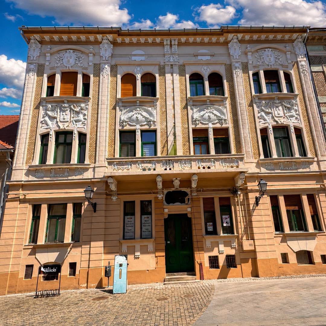 Palatul Jakab Csendes