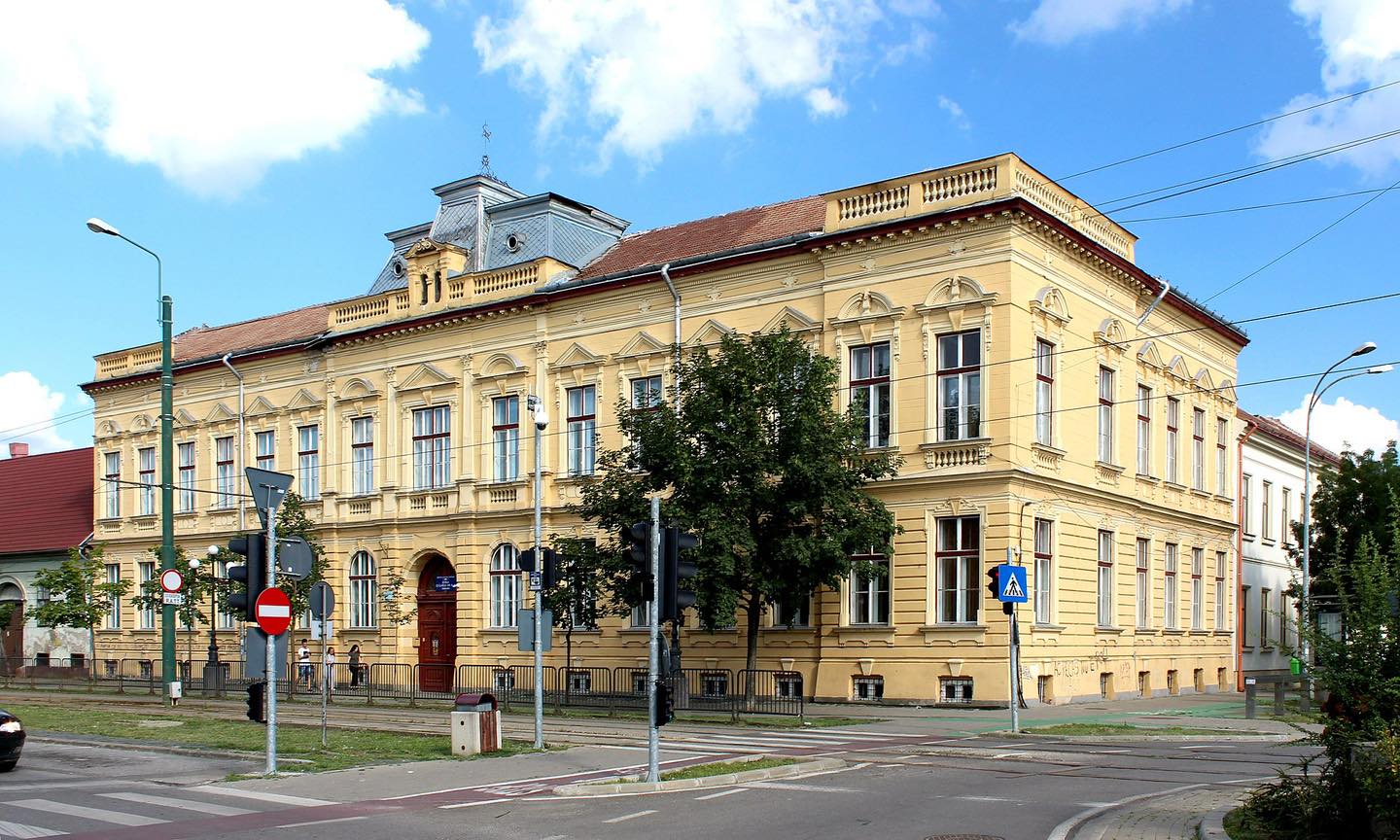 Pare doar o școală… dar e una dintre cele mai vechi povești de educație din Timișoara