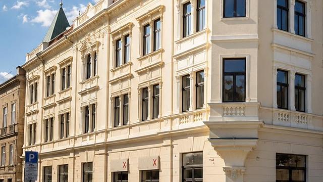 Palatul Szever Pápáfy (Hanul Curtea Rusească)