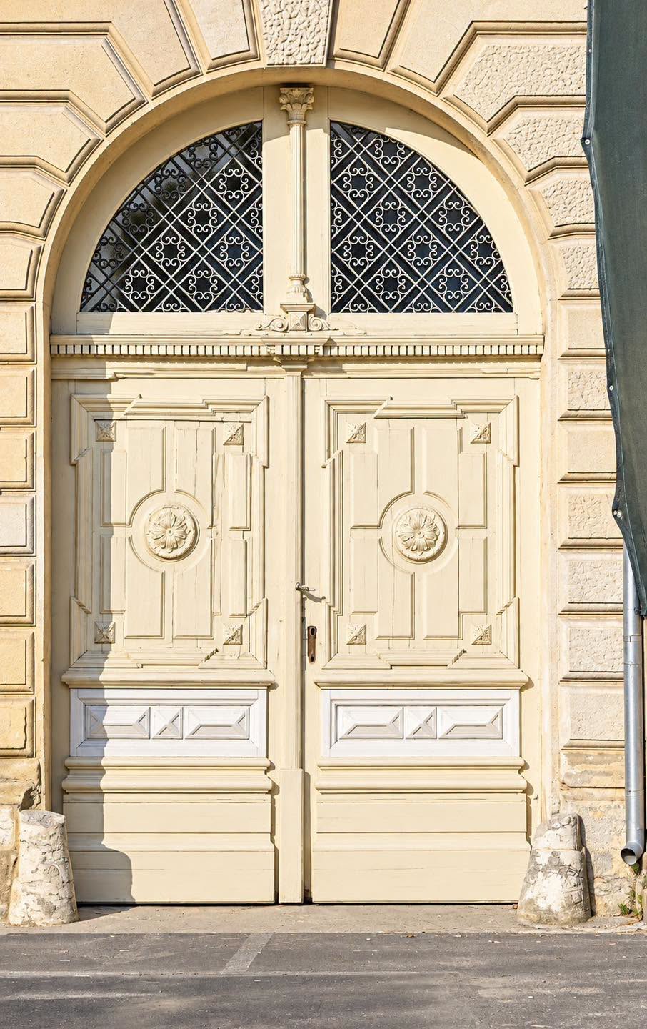 Fosta casă a Surorilor Notre Dame (Liceul „Dositei Obradovici”)